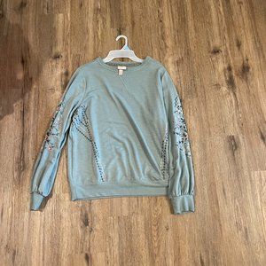 Knox Rose, long sleeve top with embroidered pattern